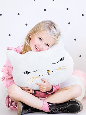 Pillow Cat, 42 x 32 cm