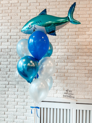 Hēlija balonu pušķis "Haizivs"