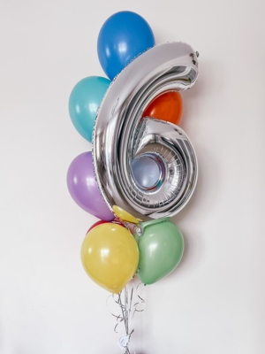 Hēlija balonu pušķis "8 baloni + cipars"