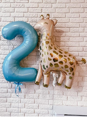 Hēlija balonu pušķis "žirafe+cipars"