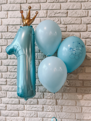 Hēlija balonu pušķis "Pirmā dzimšanas diena"