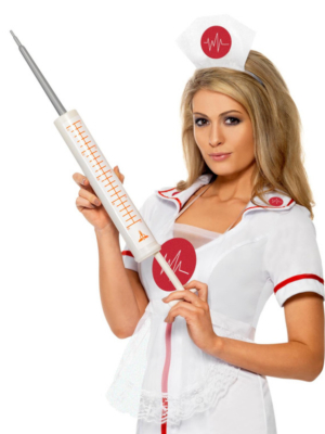 Гигантский шприц медсестры